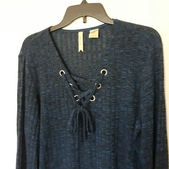 NEW CHENAULT WOMEN'S TUNIC TOP BLUE - Picture 2 of 4